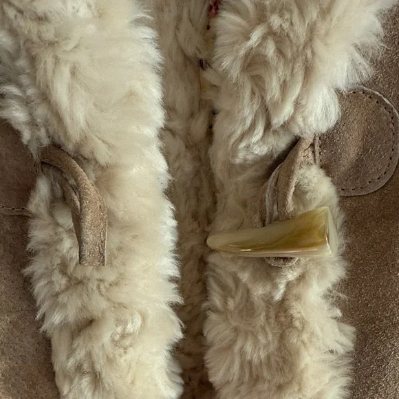 Wilsons Leather Brown Shearling Vest - Picture 4 of 8